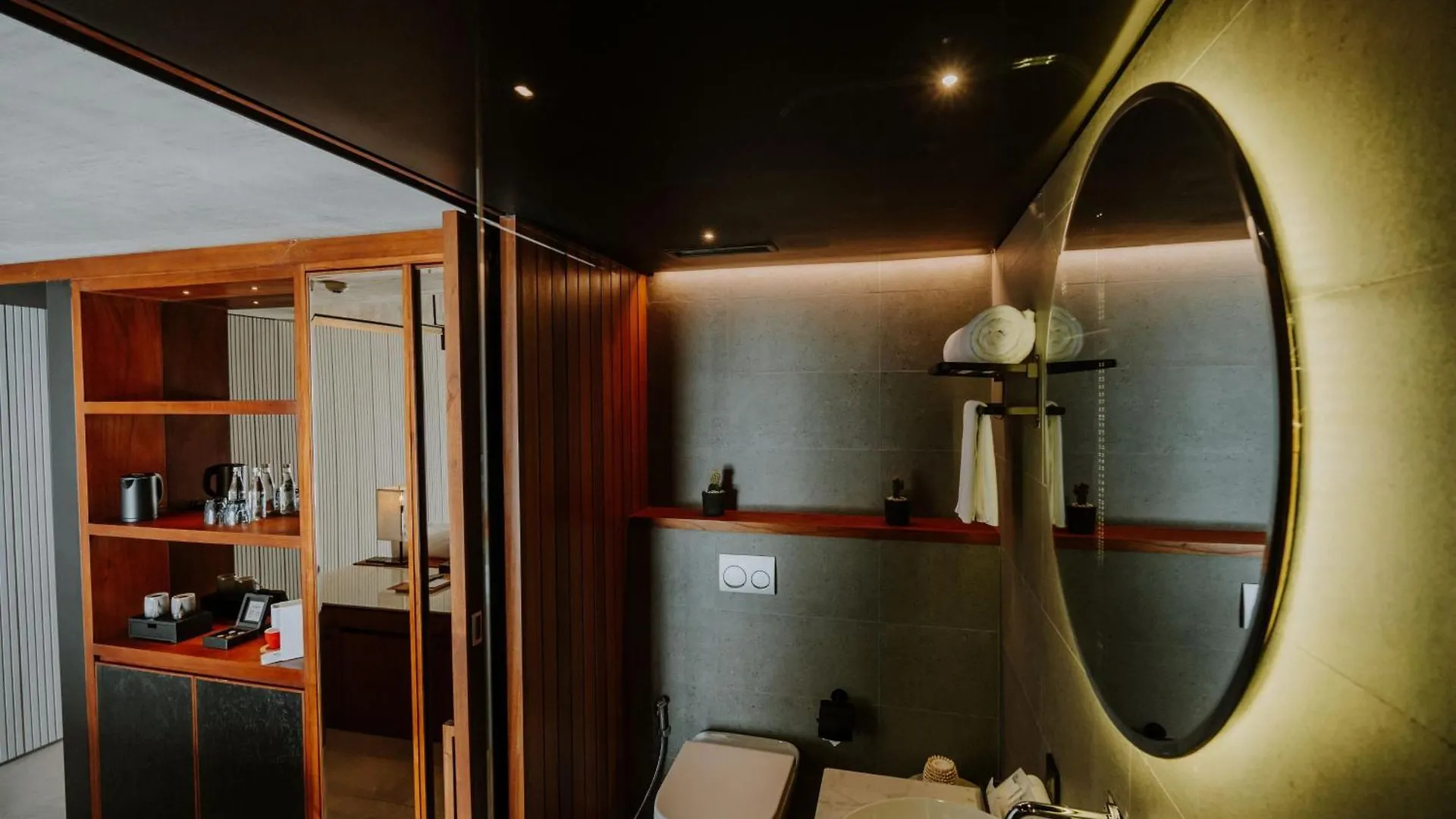 **** Hotel The Komu Canggu  Indonesia