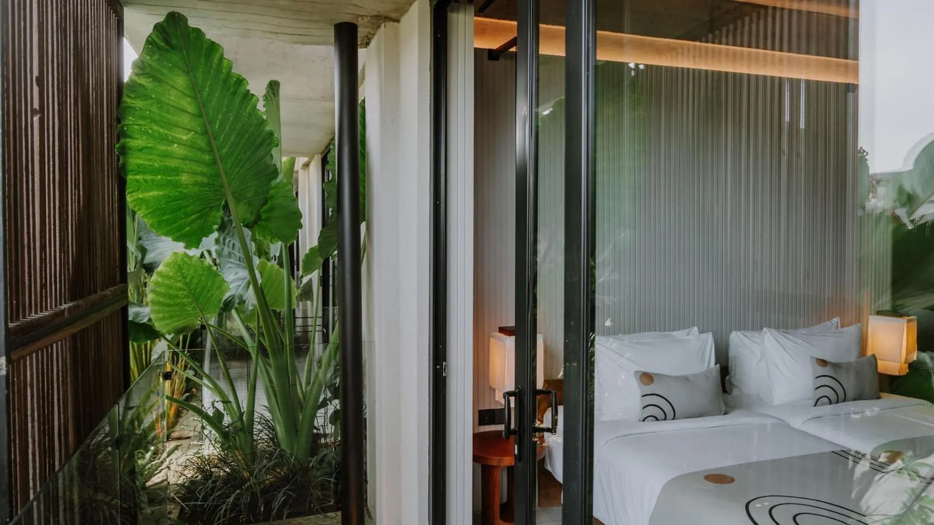 Hotel The Komu Canggu