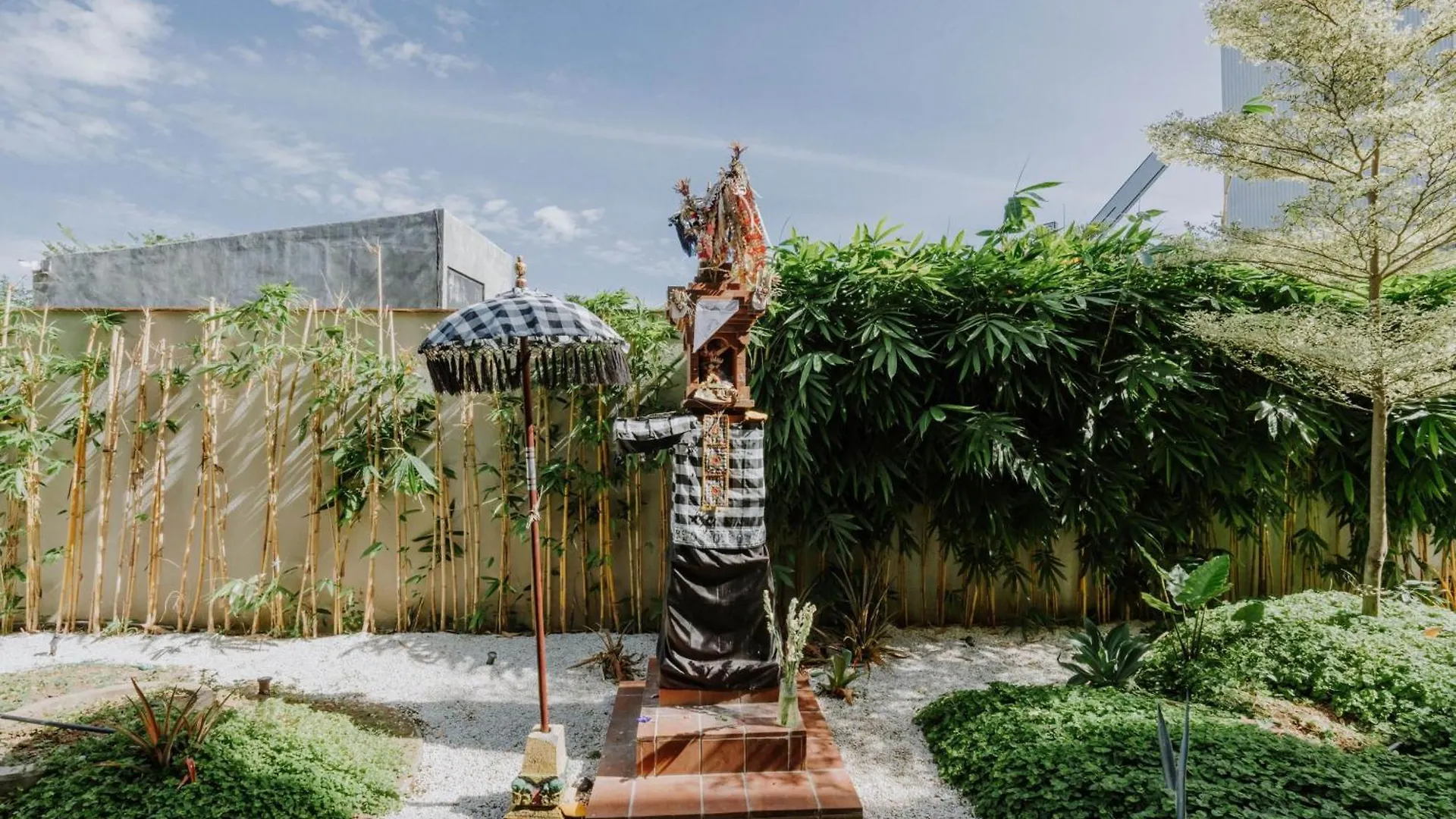Hotel The Komu Canggu